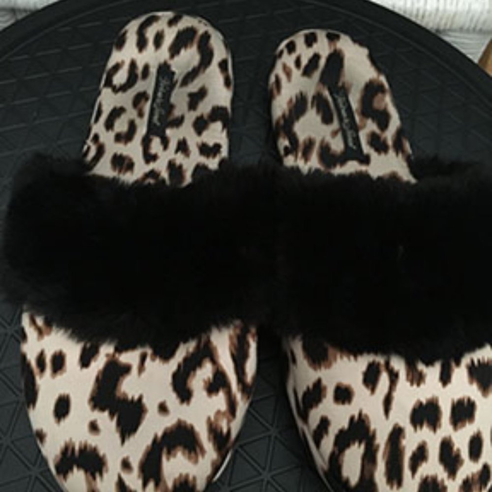Victoria's Secret Signature satin slipper